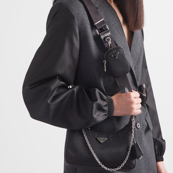 Authentic Prada Re-Edition 2005 Re-Nylon Bag, Black - Picture 2 of 11